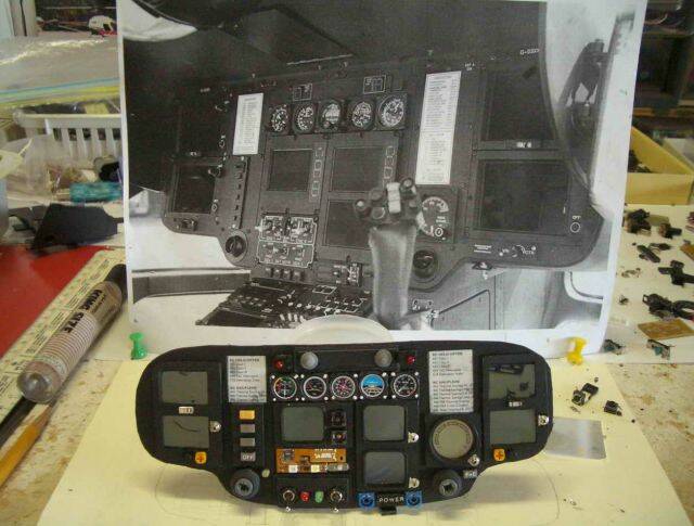 實機 ec-135 的儀表板2