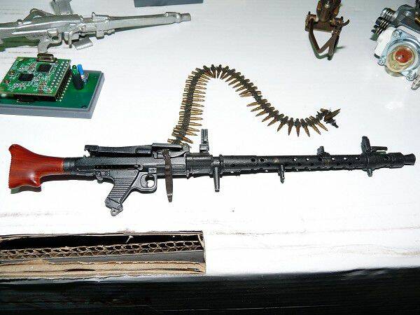 金屬輕機槍.jpg