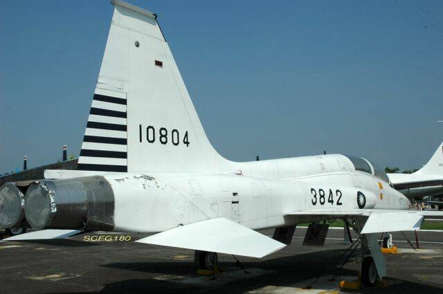 T-38-02.jpg