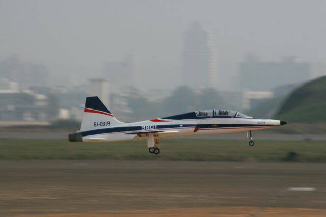 T-38-12.JPG