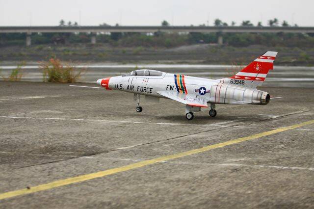 F100-9.jpg