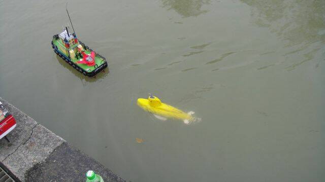背偶啦..不要跑 不要跑
