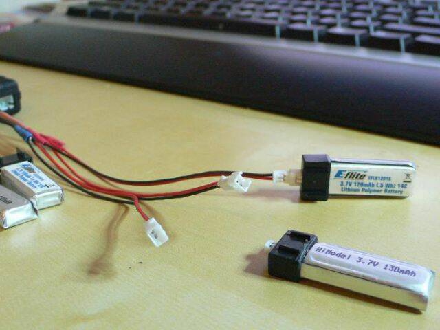 這種接頭是JST 1.25mm接頭是在露x拍賣買的公母一對含線25元
