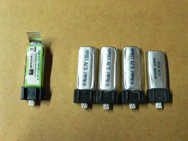 左邊第一顆是原廠的右邊4顆是在淘X網買的RMB$15元我一口氣買10顆