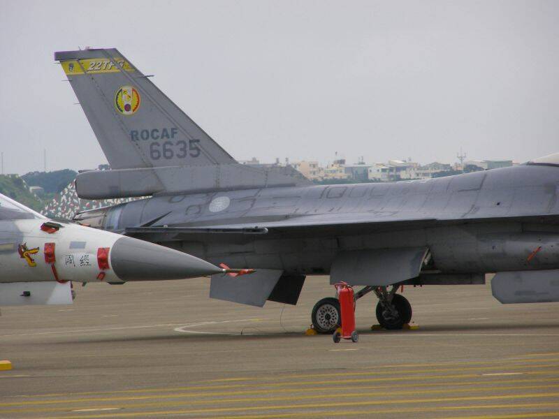 F16-5.jpg
