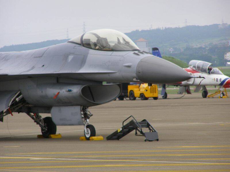 F16-7.jpg