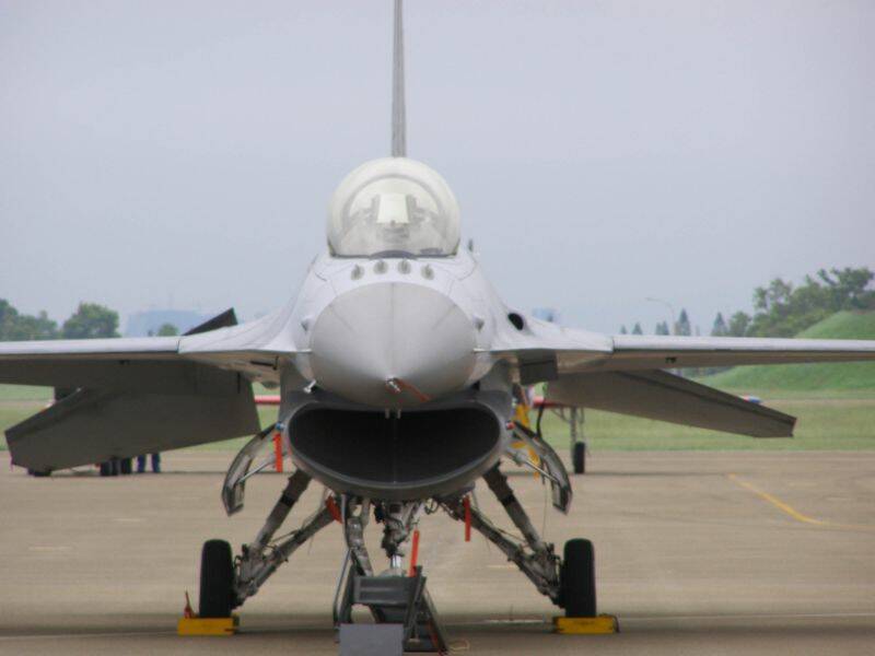 F16-10.jpg