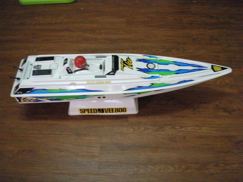 c.京商KYOSHO勝利８００電動船850元