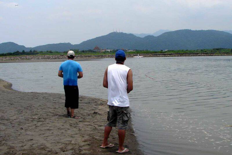 兩台一起飛