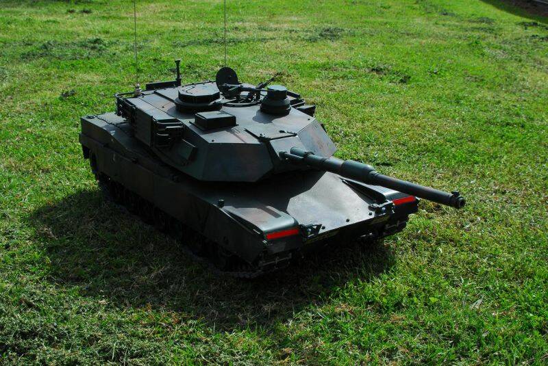 1-8 M1A2-80c.JPG