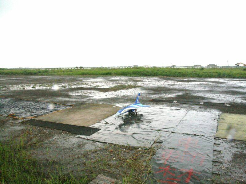 Tony隊長雄鷹堅守崗位，防範敵趁機進犯