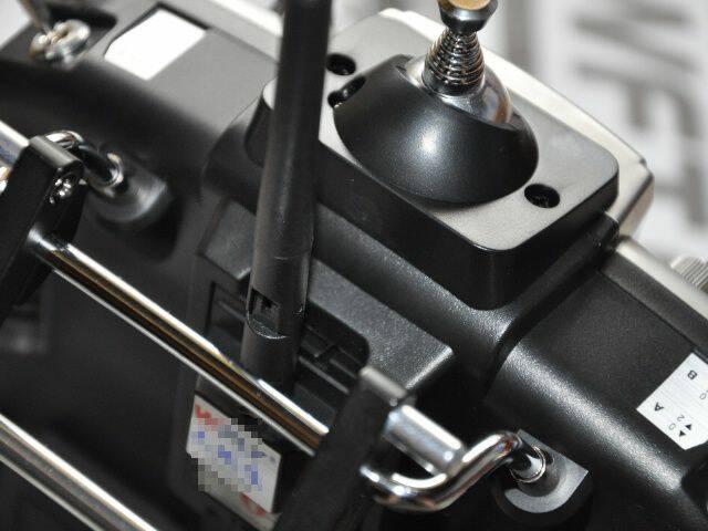 可轉向傳統天線與外掛式2.4G模組
