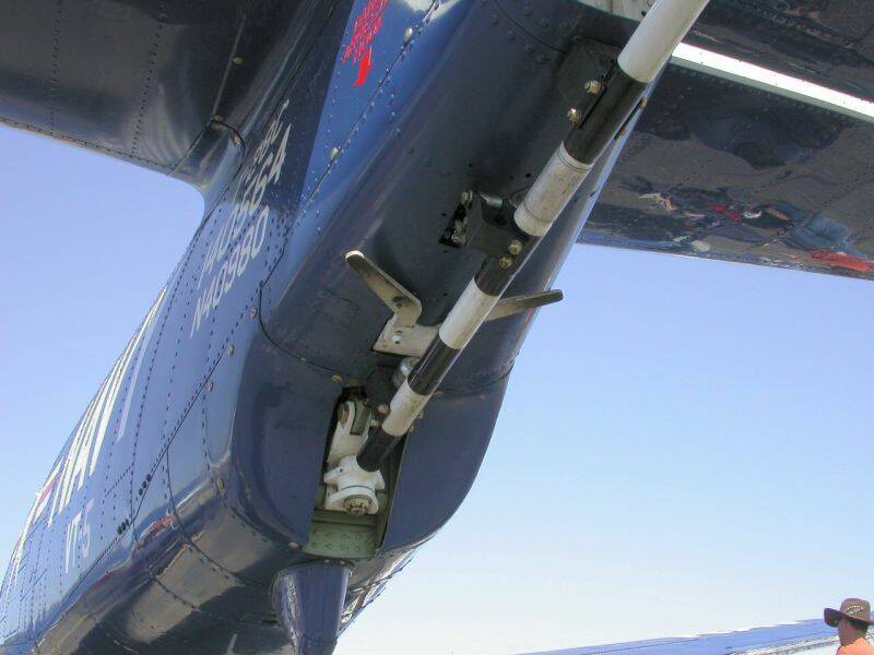 t-28c_02.jpg