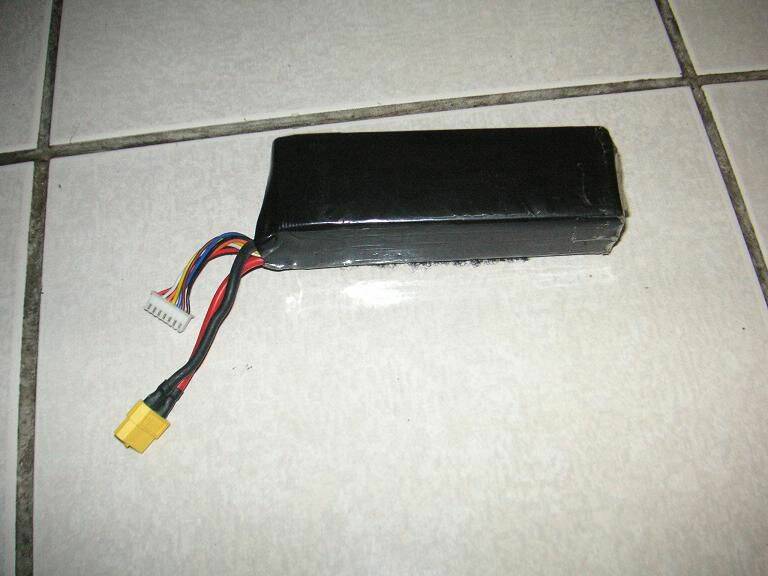 22.2V-3000mah-2-30C.JPG