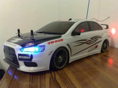 車體 前面4顆藍色LED 後面兩顆