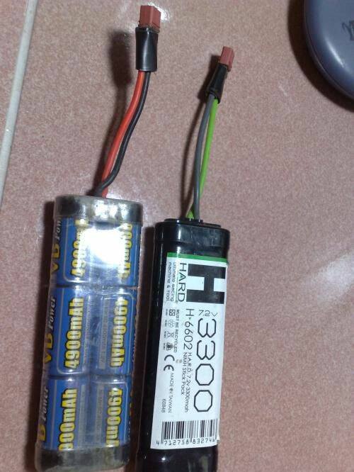 兩顆鎳氫電池