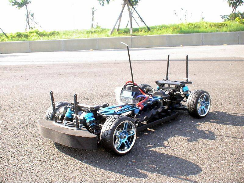 1比10-無刷超跑藍色-車體-2.jpg