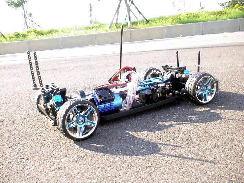 1比10-無刷超跑藍色-車體-4.jpg