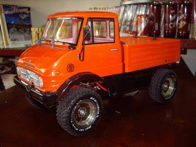 MERCEDES-BENZ UNIMOG 406 2.jpg