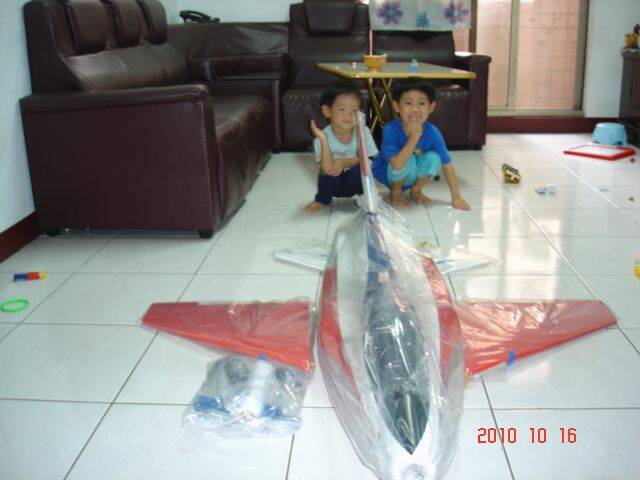 YF-16 001.jpg