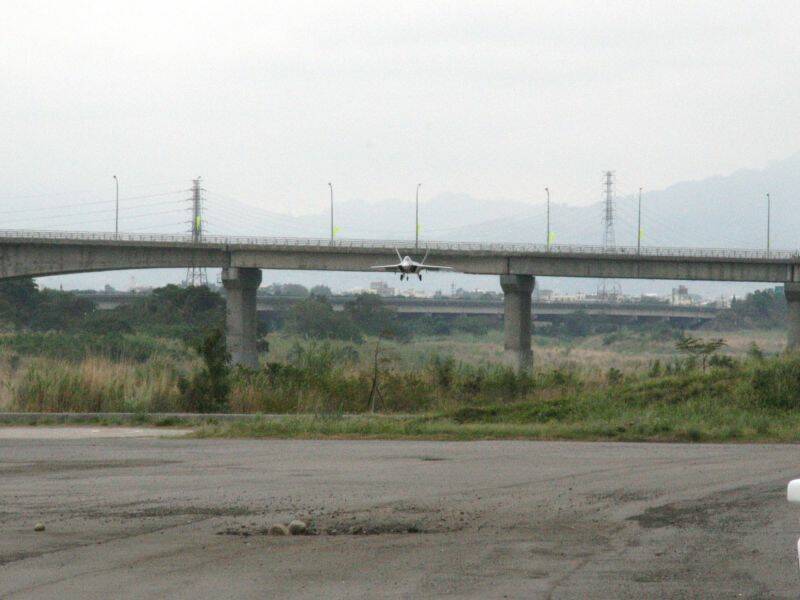 平穩進場