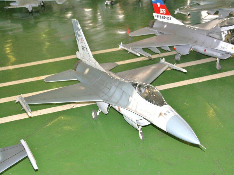 Cps兄-F-16太陽神