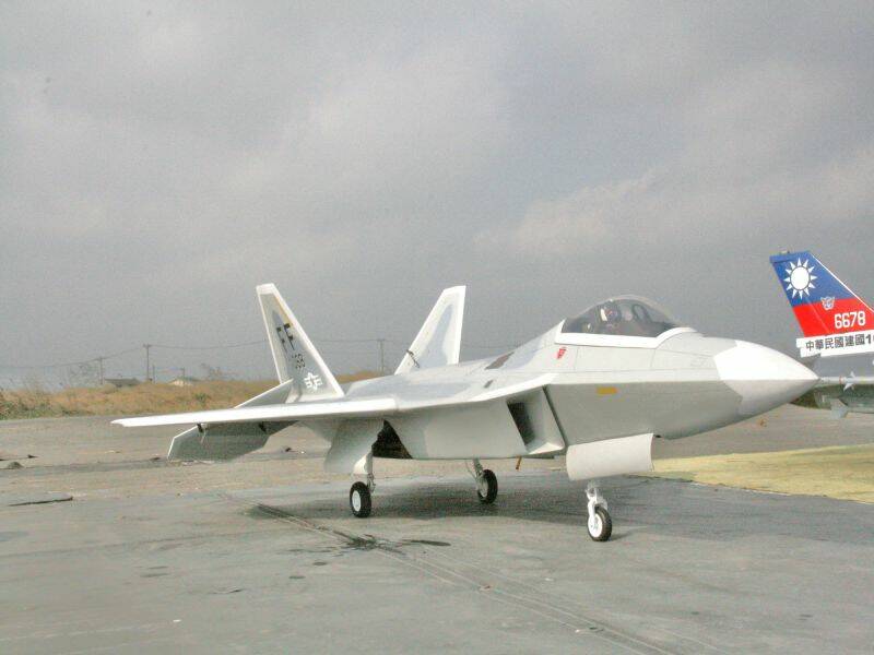 萬益兄--F-22A