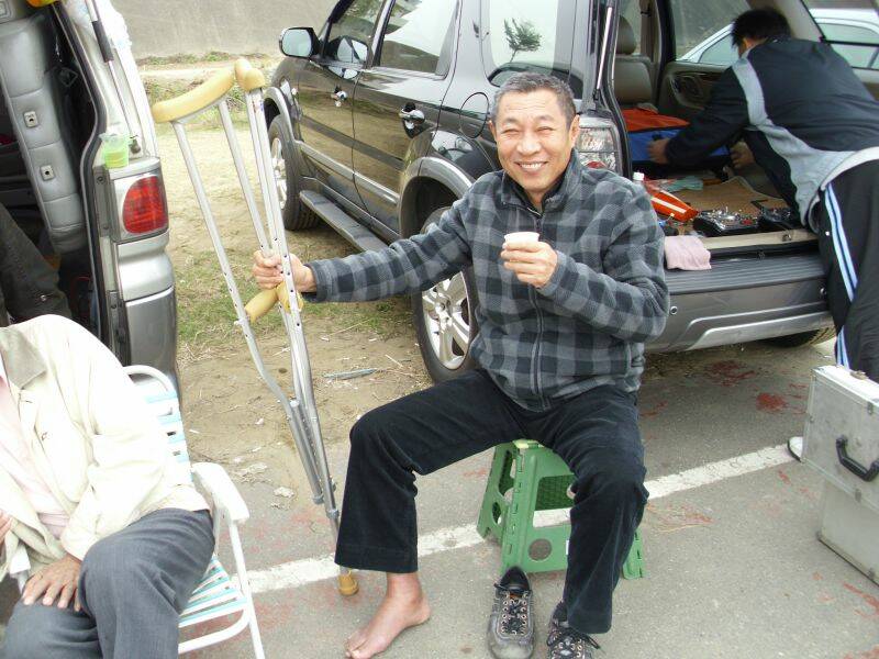 皮仔李現在變成拐仔李〝騎重車1200CC跌倒的〞。