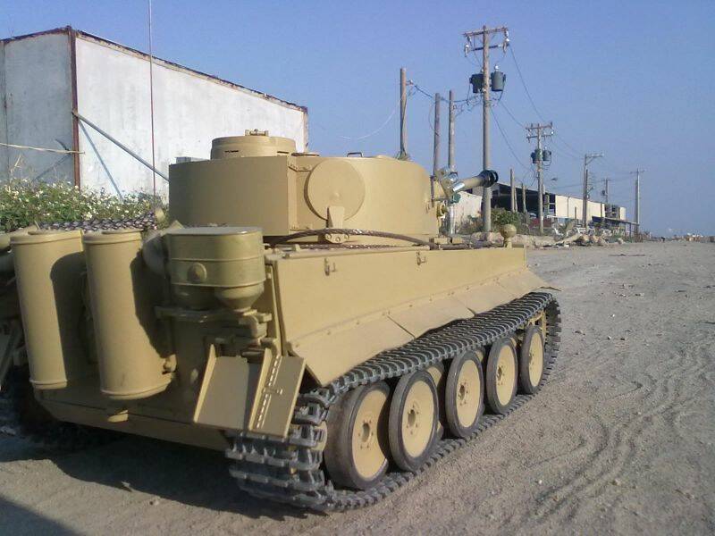 呼......終於出廠活動活動了.....找找美軍下落吧......