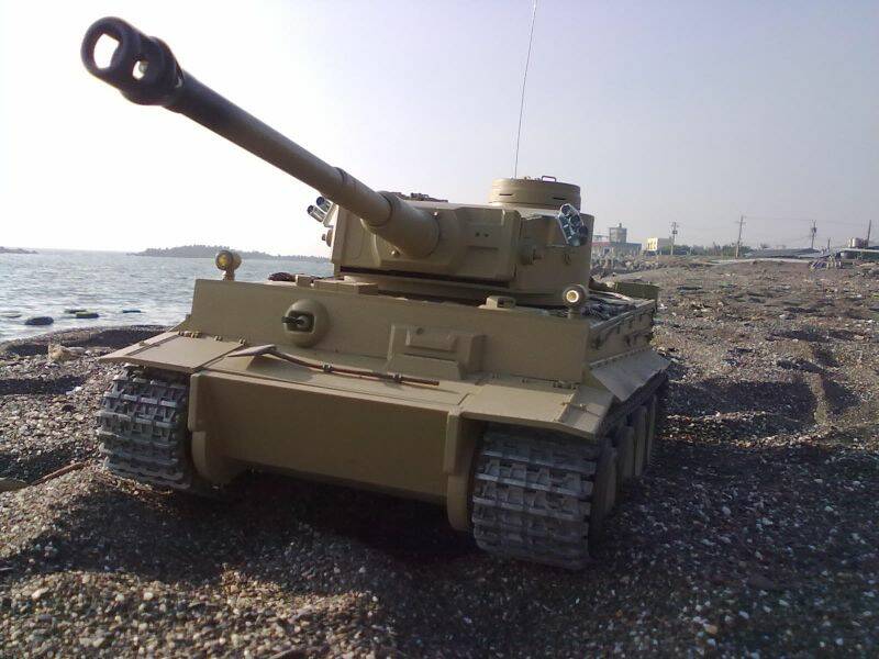 來海邊巡一巡吧...........看看有沒有敵軍蹤跡......