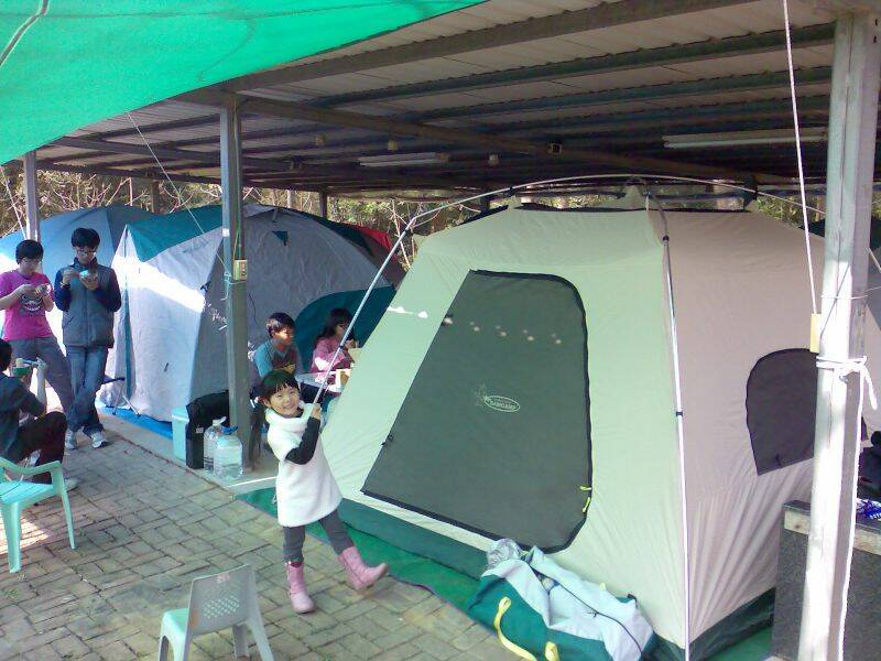 愛女與帳篷