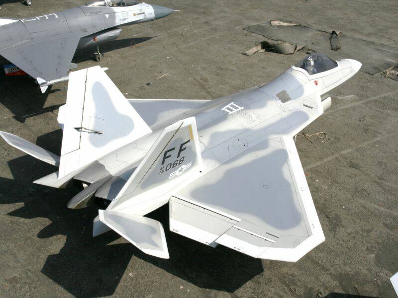 萬益兄的F-22A