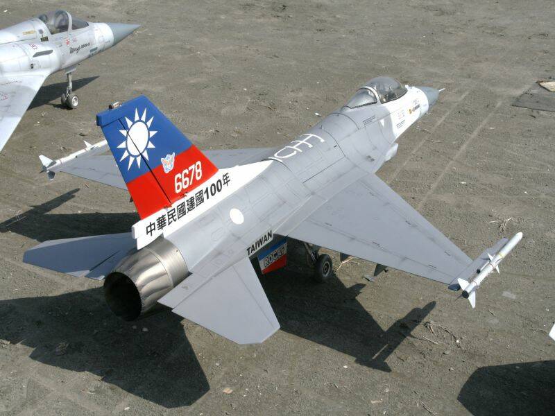 小伍哥的F-16