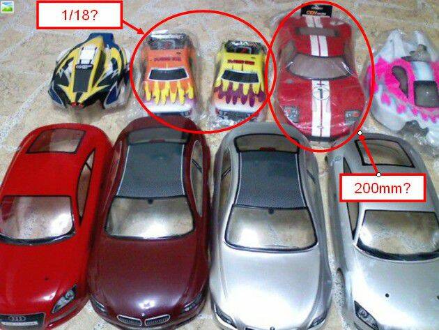 左邊是1/18的殼嗎? RC18T可以裝嗎? 右邊是200mm的車殼嗎?