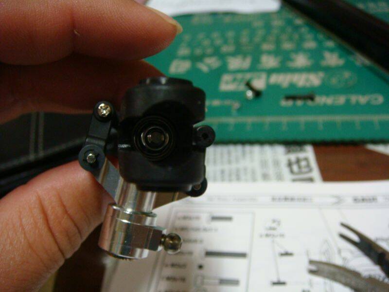 要鎖這個尾夾座內螺母..有專用工具嗎?