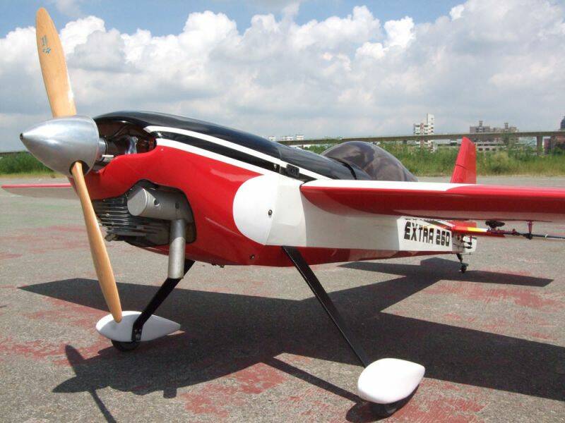 EXTRA260 039.jpg