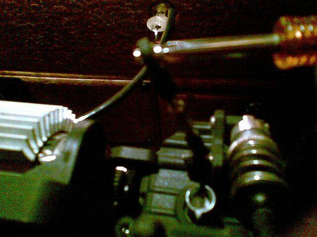 28.以起子壓入新軸承(以最不勉強的力道順勢壓入)