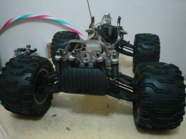 HPI 1-8大腳車.jpg