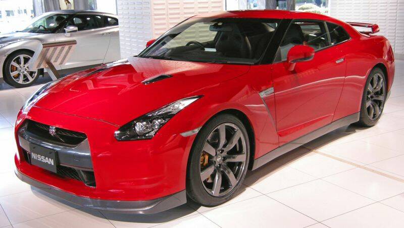 Nissan_GT-R_02.jpg