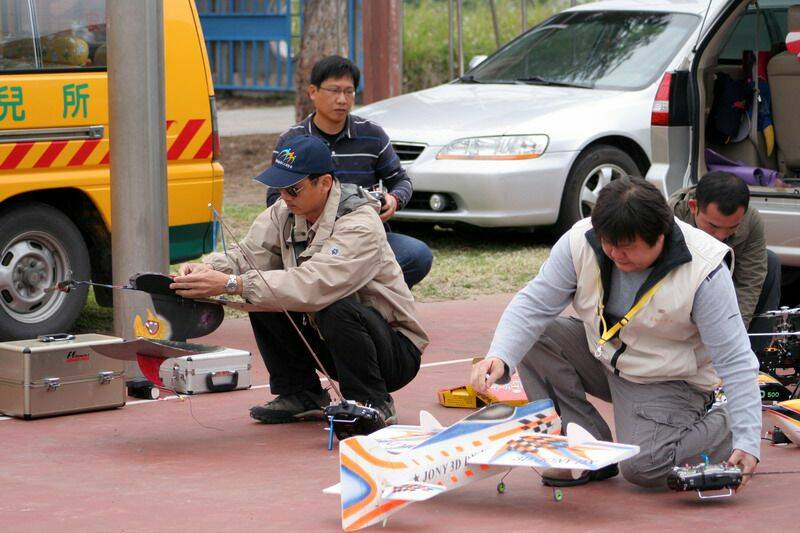 第三段表演，造型飛機