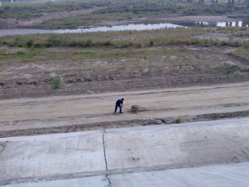 先挖跳台