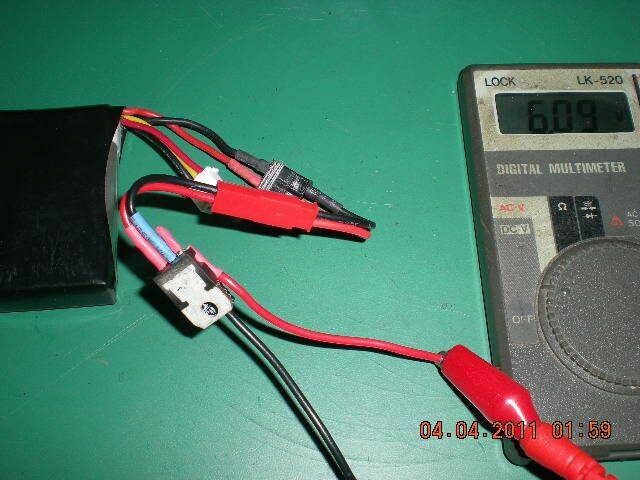 接上降壓器...只剩6.09V