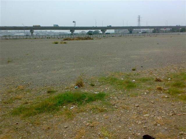 玩沙場地...