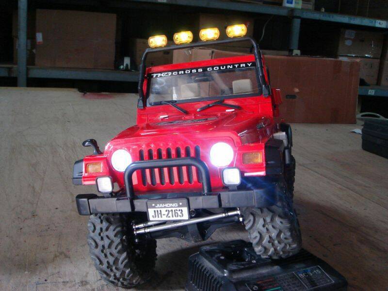 1/8Jeep
