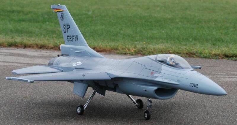 F-16-04.jpg