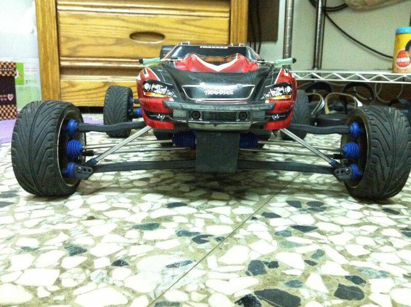 e-revo 002.JPG