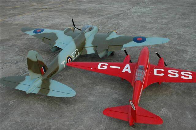 DH-88變成小朋友