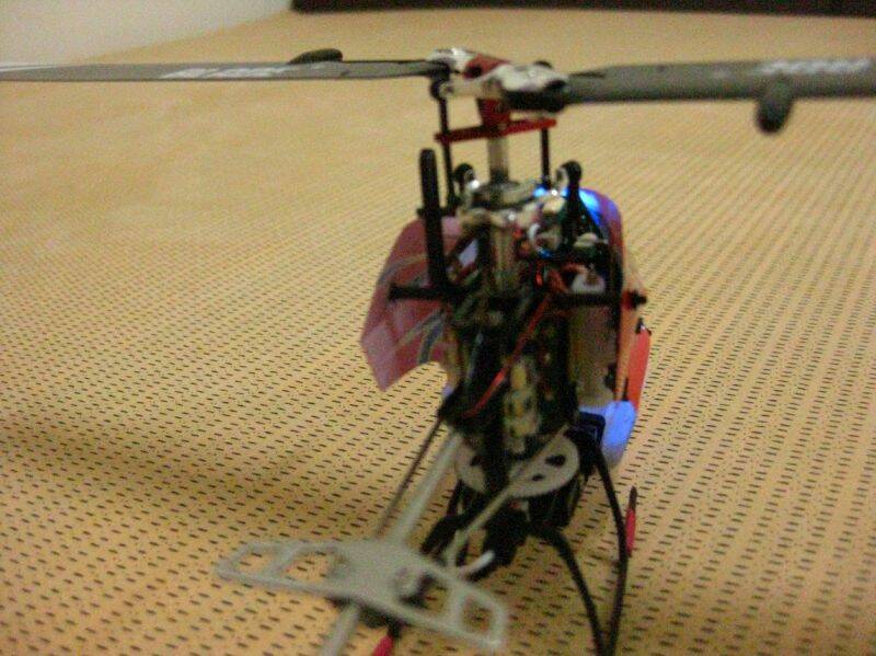 三動玩具尾支撐架
