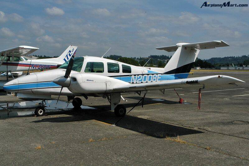 Beechcraft-76-Duchess-N2008E-Twin-Engine-Light-Aircraft.jpg