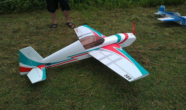 Extra330_A3.jpg